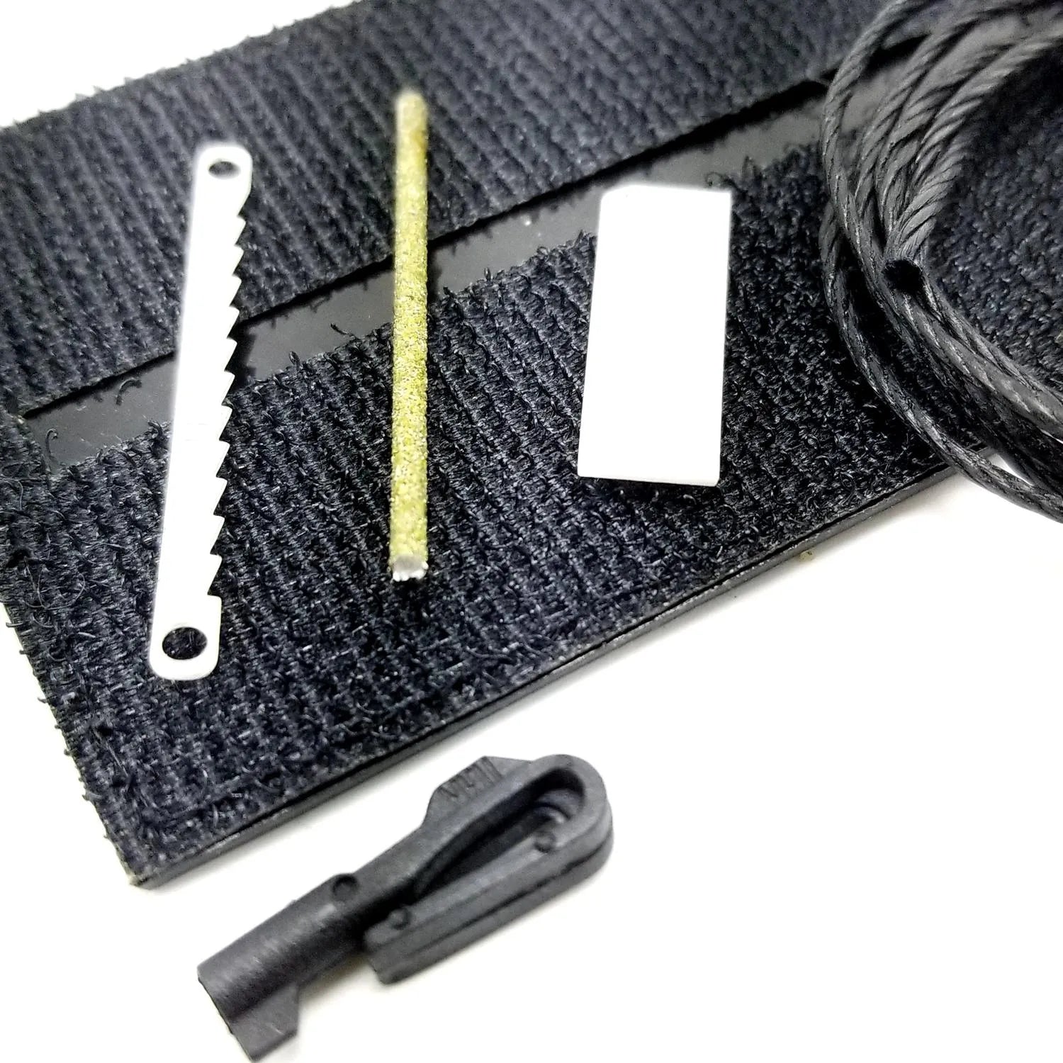 Escape Patch Kit - Concealable Patch with Escape & Evasion Tools